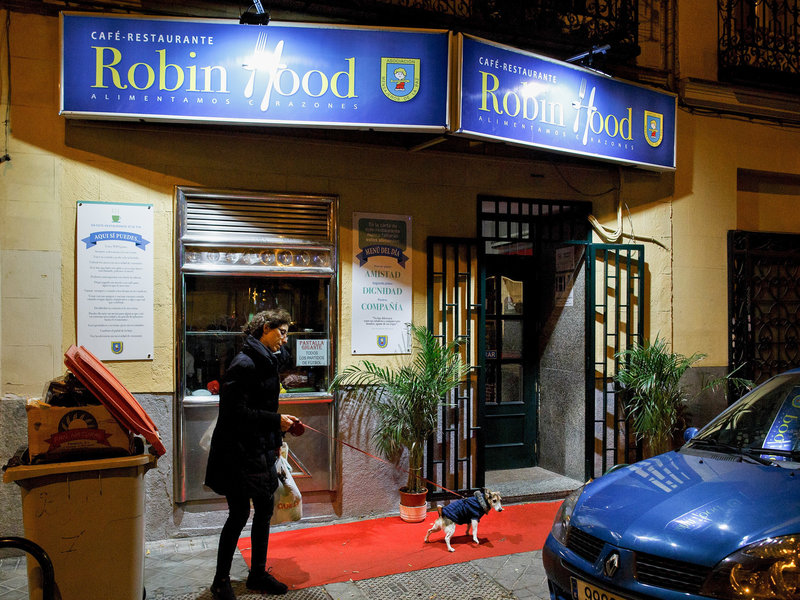 Robin Hood Restaurant 02 gettyimages-627971270-006b21027aadbddbe425886faf3eacc4940f5b97-s800-c85