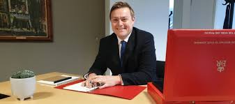 Will Quince MP red Box